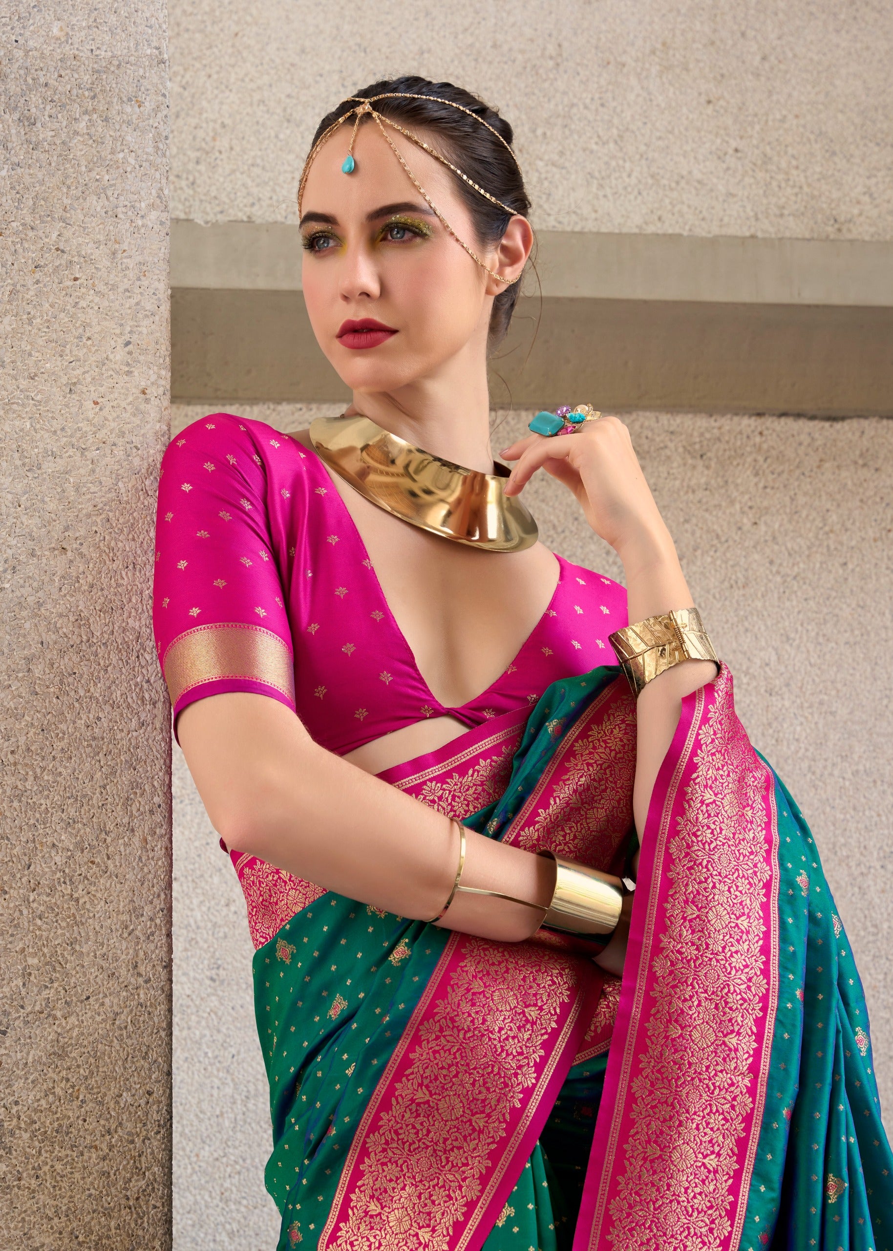 Ethnic Motifs Woven Design Zari Pure Silk Kanjeevaram Saree