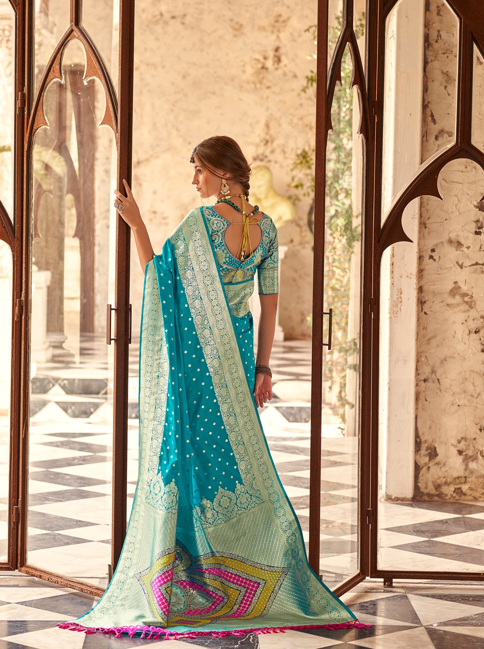 Woven Design Zari Pure Silk Banarasi Saree