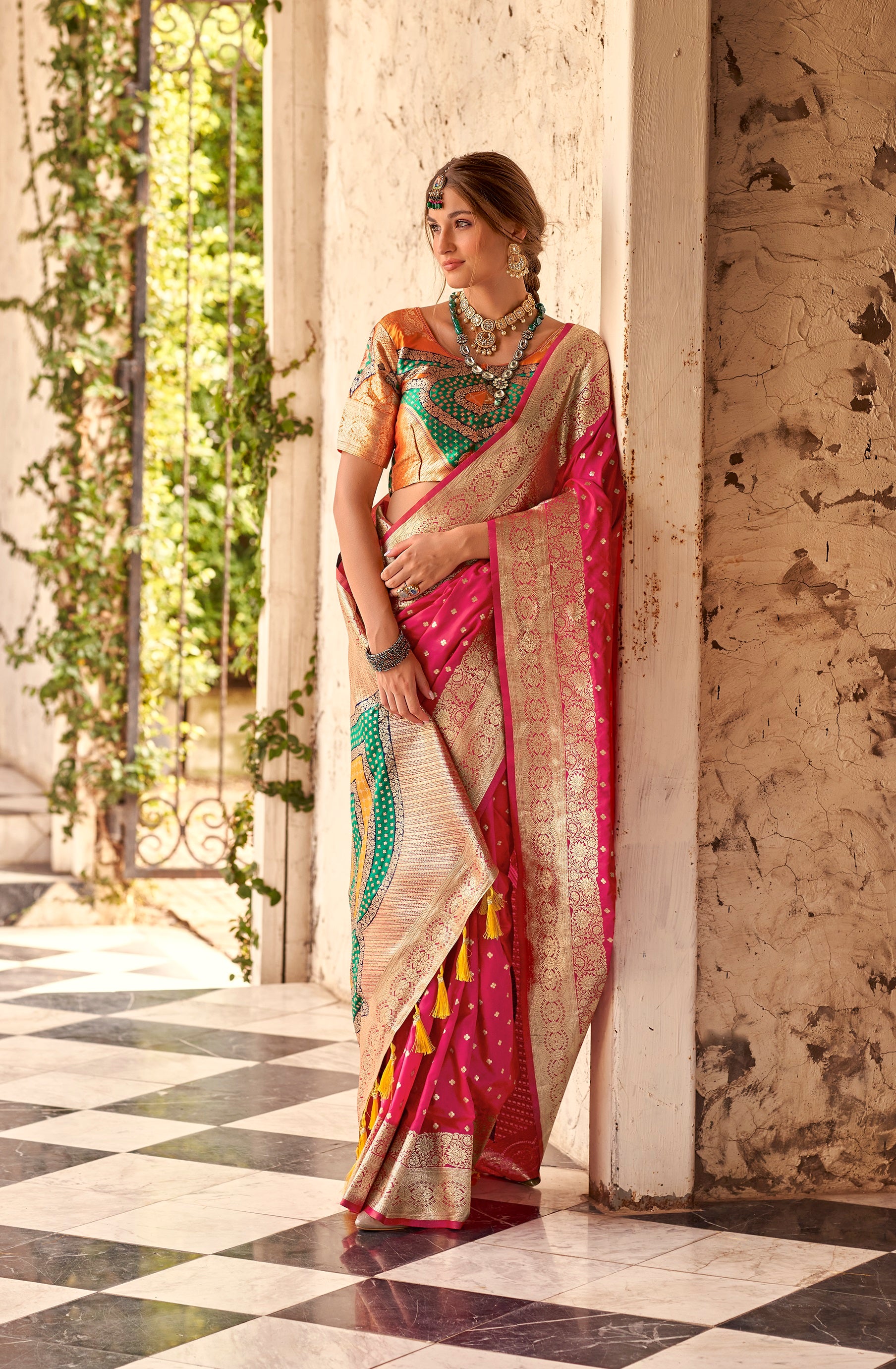 Woven Design Zari Pure Silk Banarasi Saree