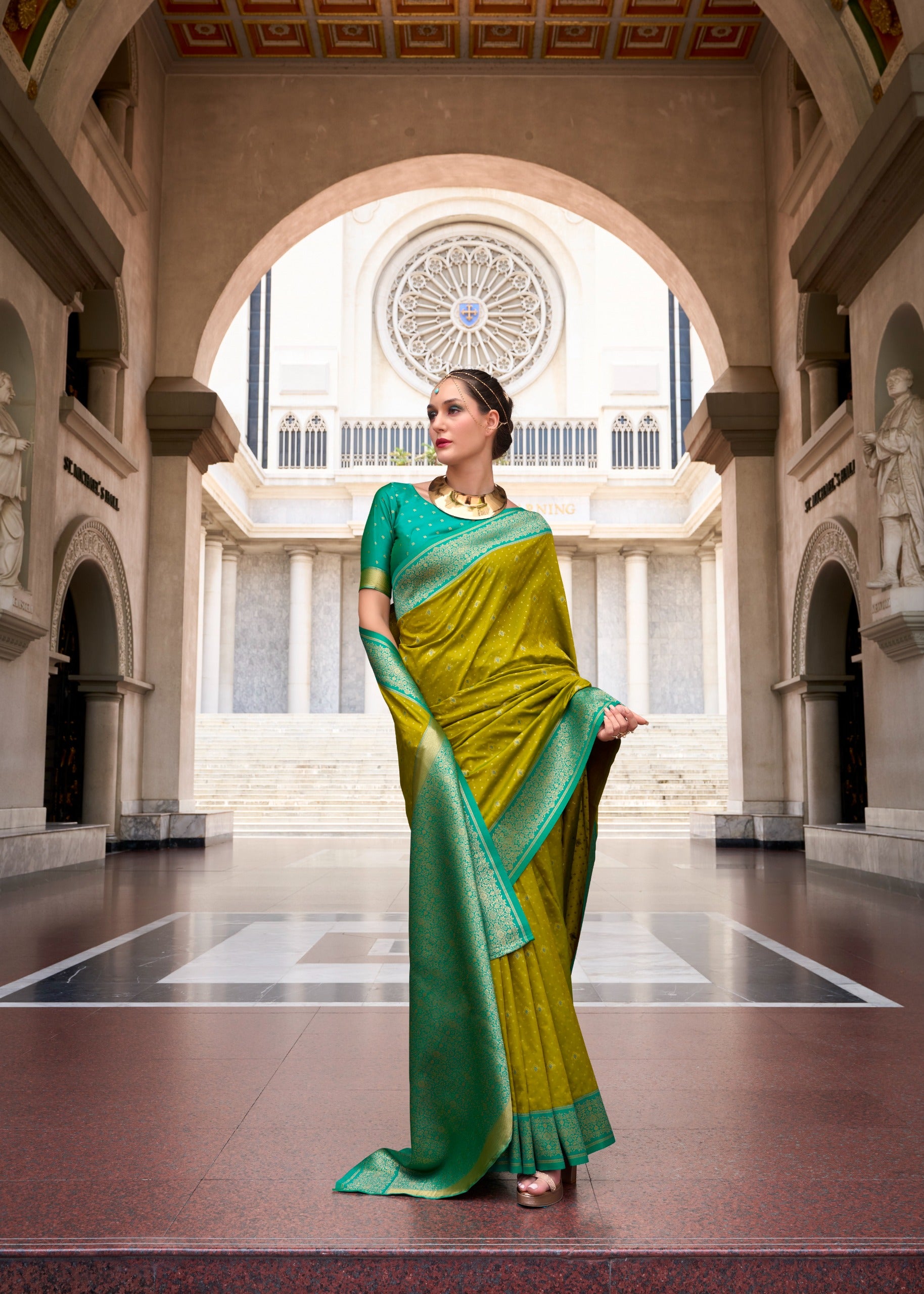 Woven Design Zari Pure Silk Kanjeevaram Saree