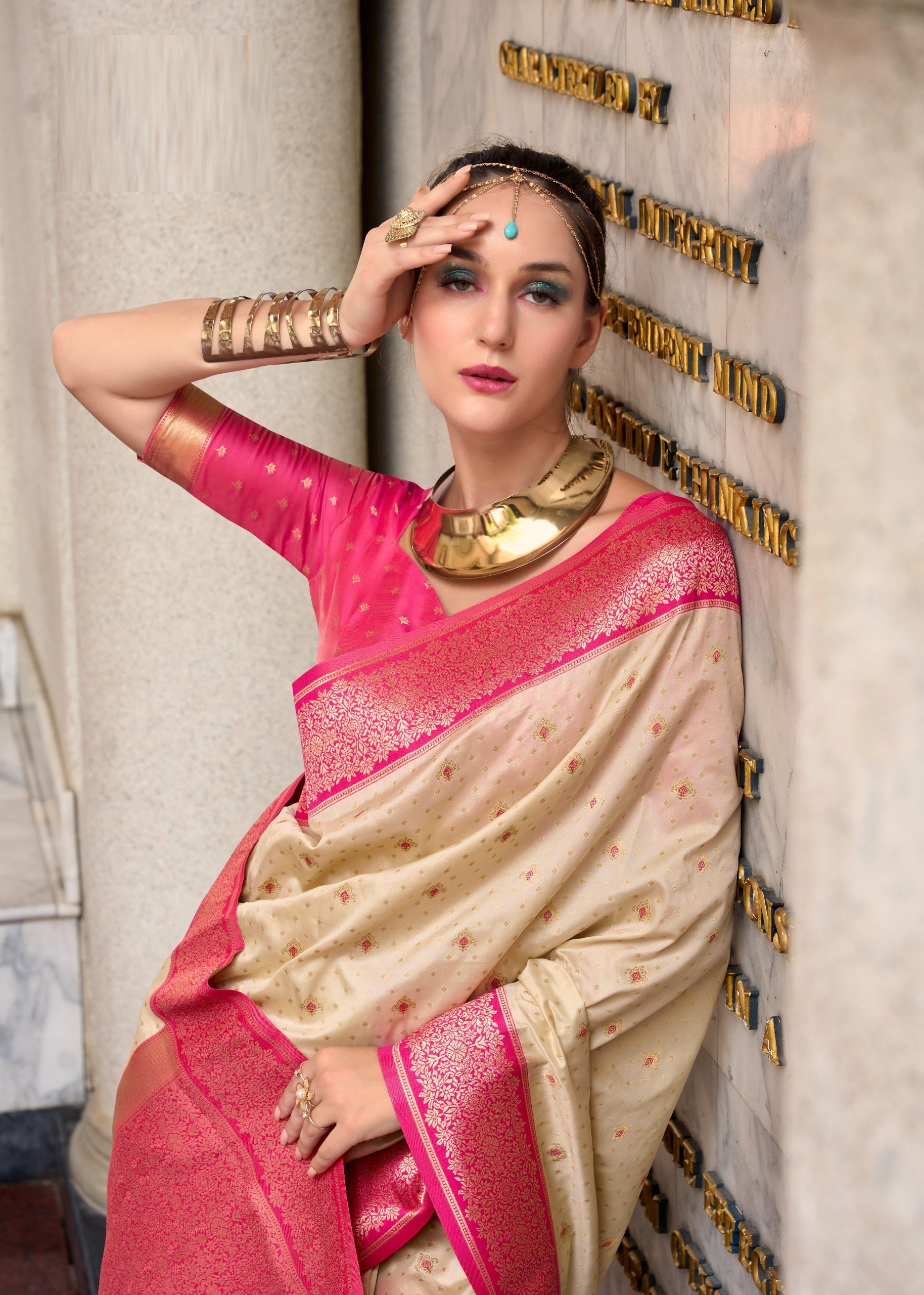 Ethnic Motifs Woven Design Pure Silk Kanjeevaram Saree