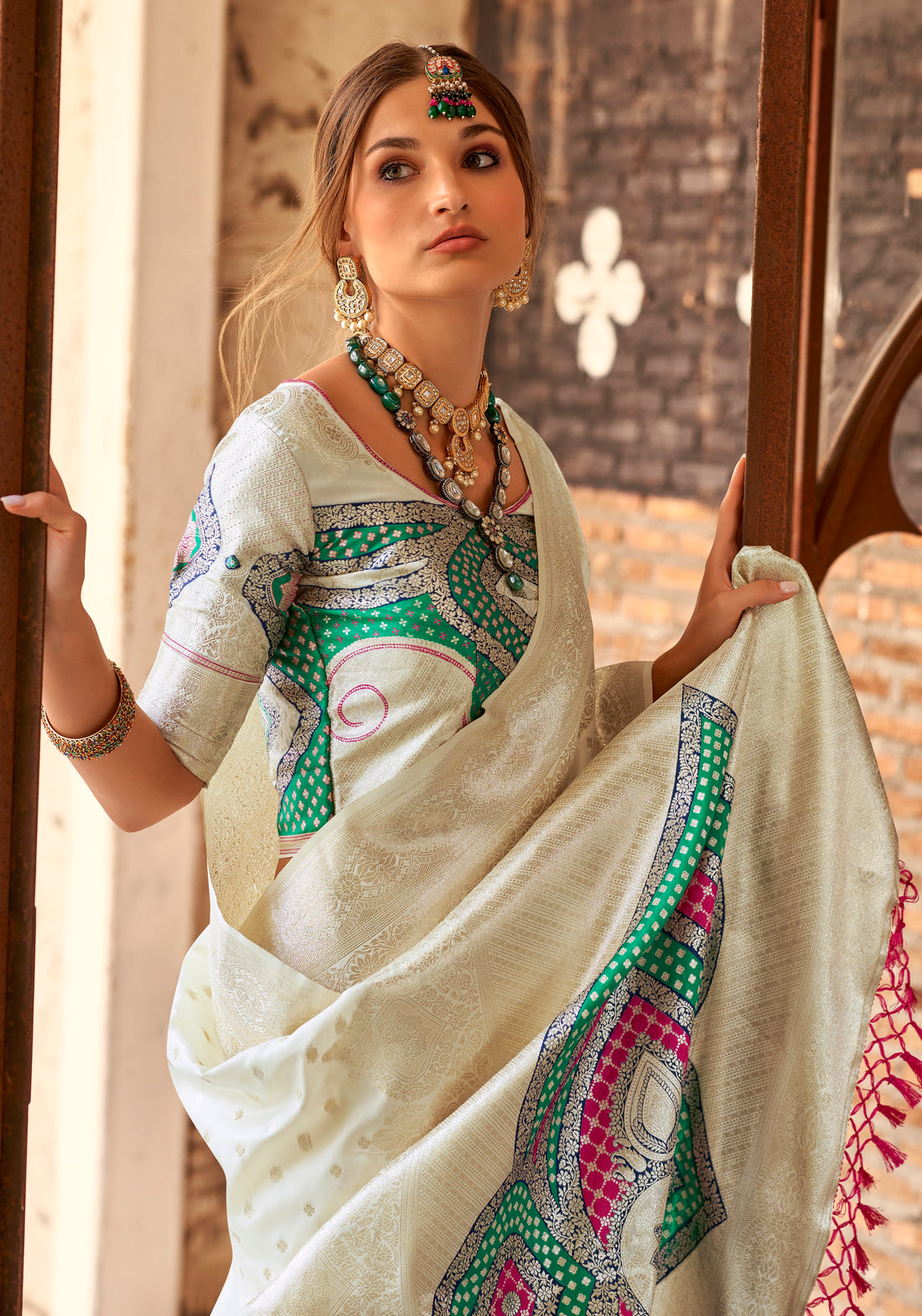 Woven Design Zari Pure Silk Banarasi Saree