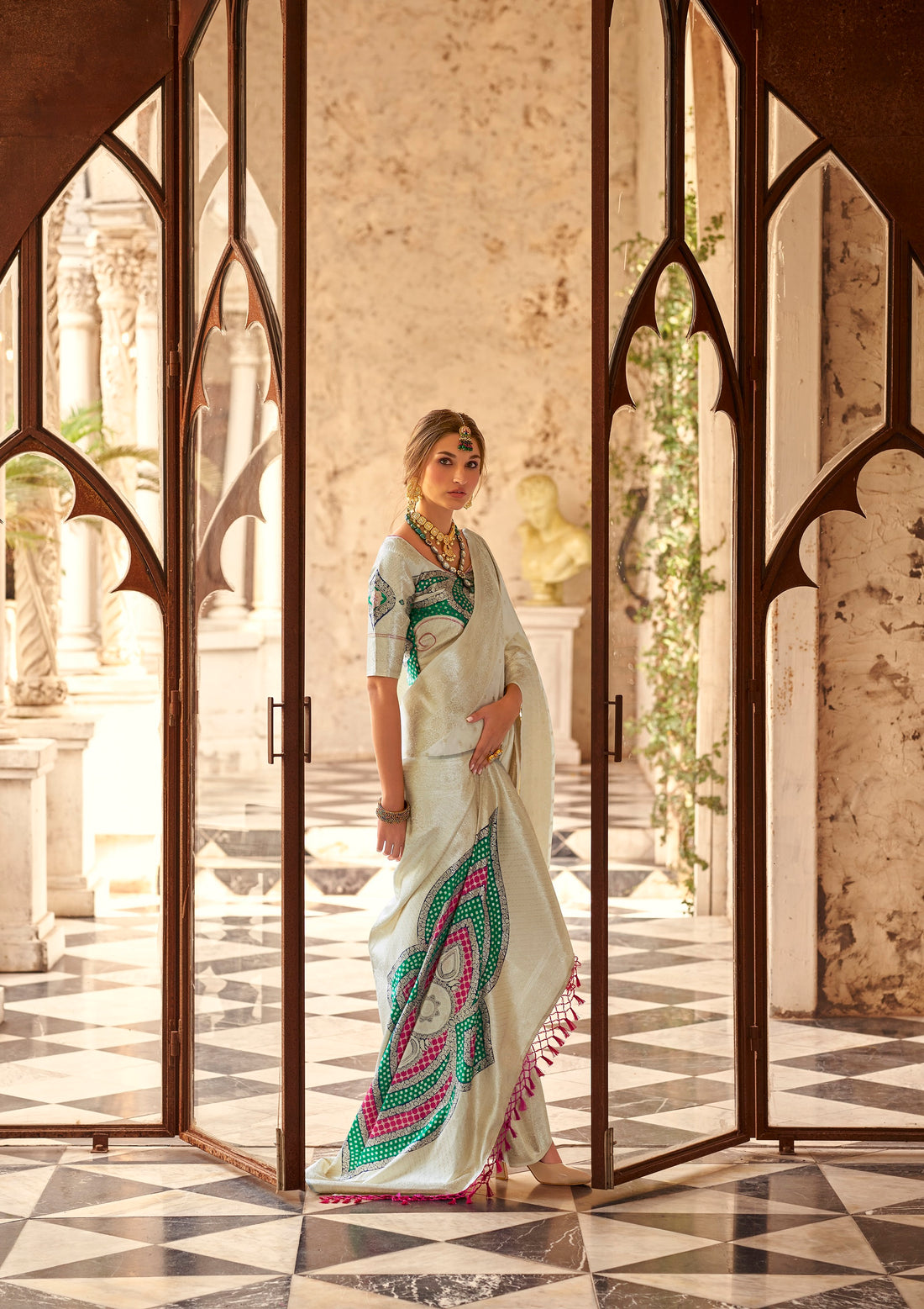 Woven Design Zari Pure Silk Banarasi Saree
