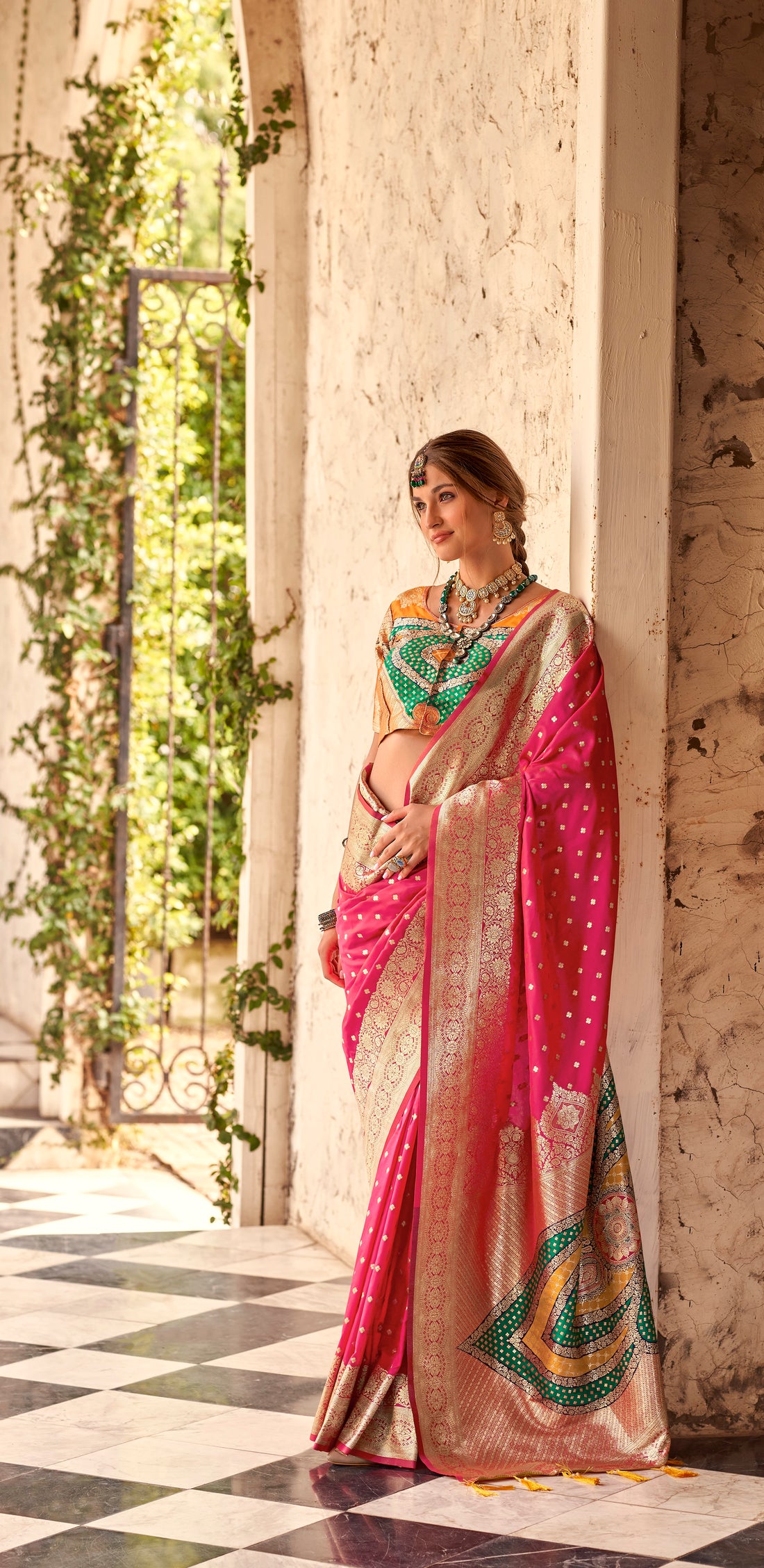 Woven Design Zari Pure Silk Banarasi Saree