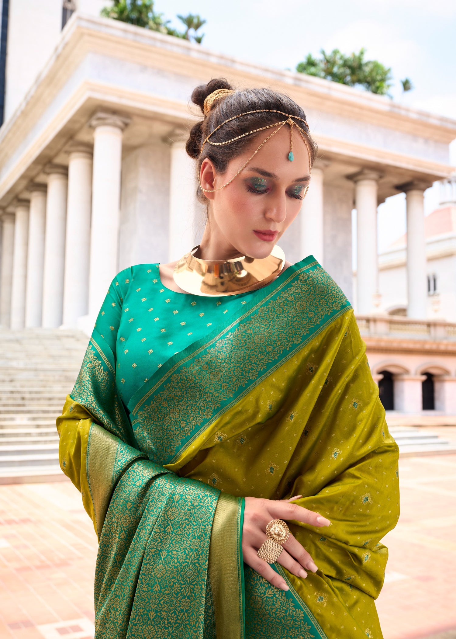 Woven Design Zari Pure Silk Kanjeevaram Saree
